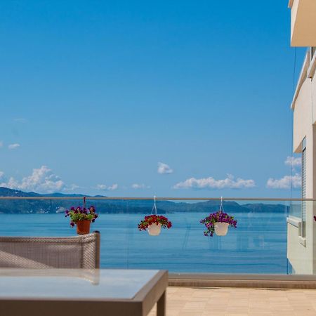 Luxury Sea View Apartaments Sarandë Eksteriør bilde